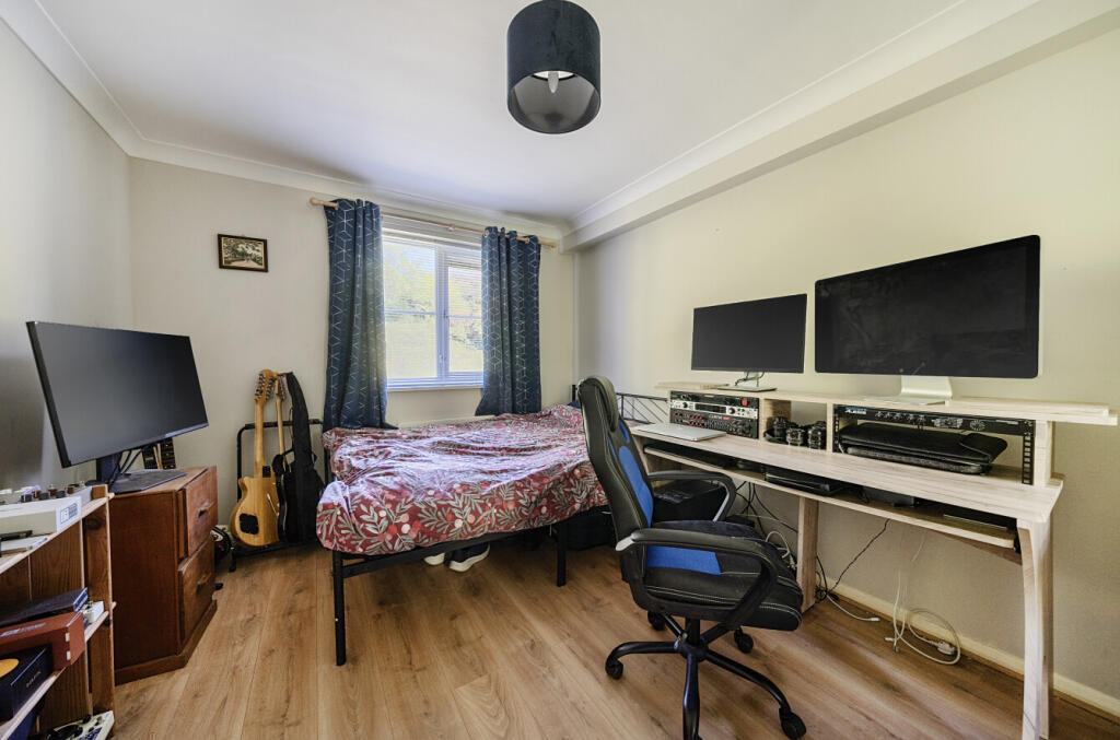 22-681e2a3b32671-...