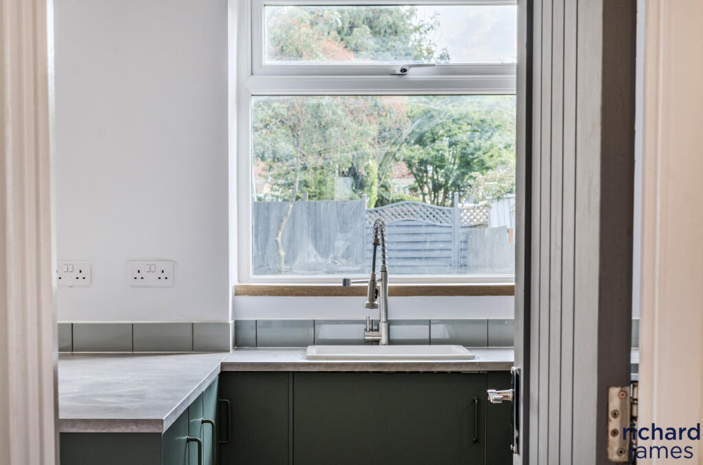 5ef2cf69333243f5b0b227cb23af43f8