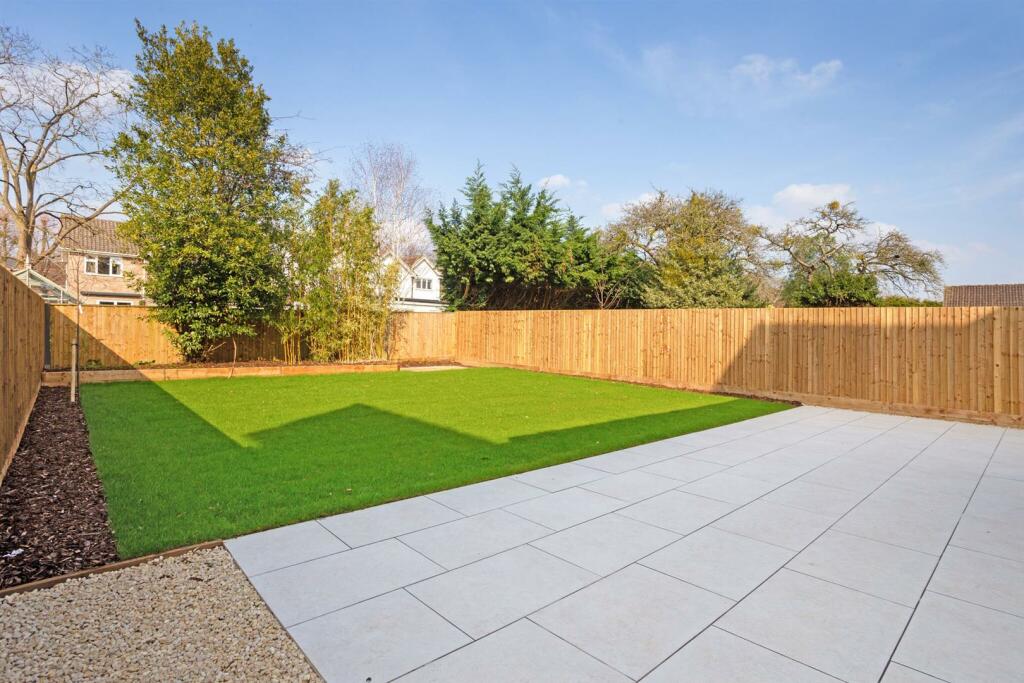 66419_11 Walnut Close Cheltenham (9)_low.jpg