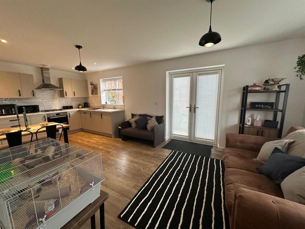 Kitchen/Diner and Family Room