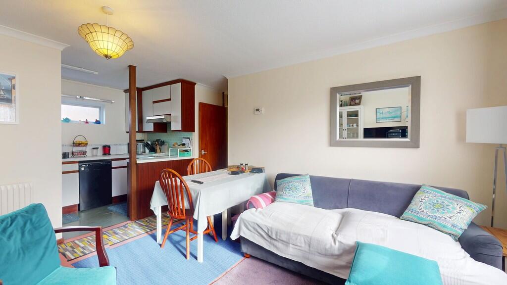 Living Area - Ang...