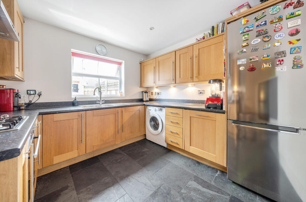 1303973-15-6842e4...