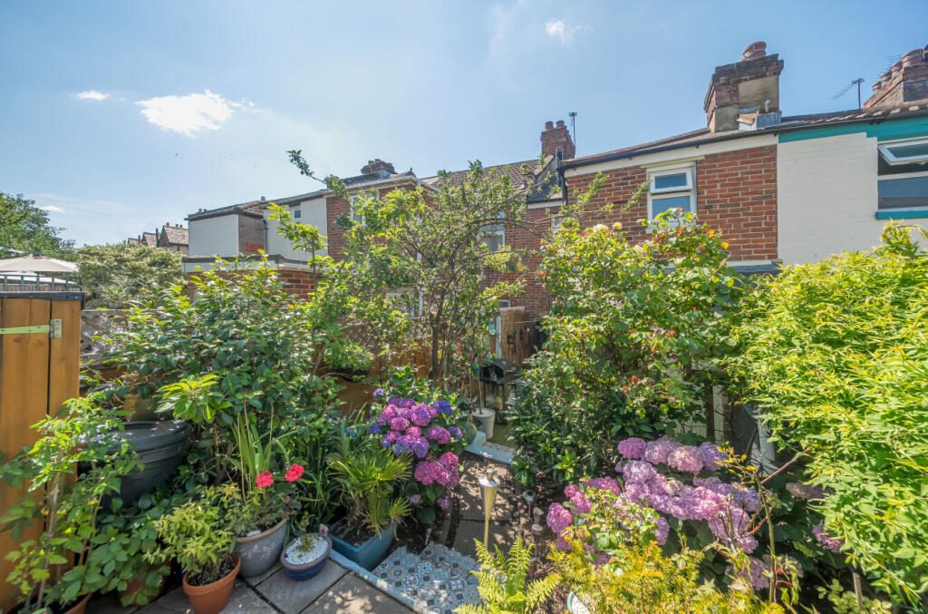 1313514-11-6852b0...