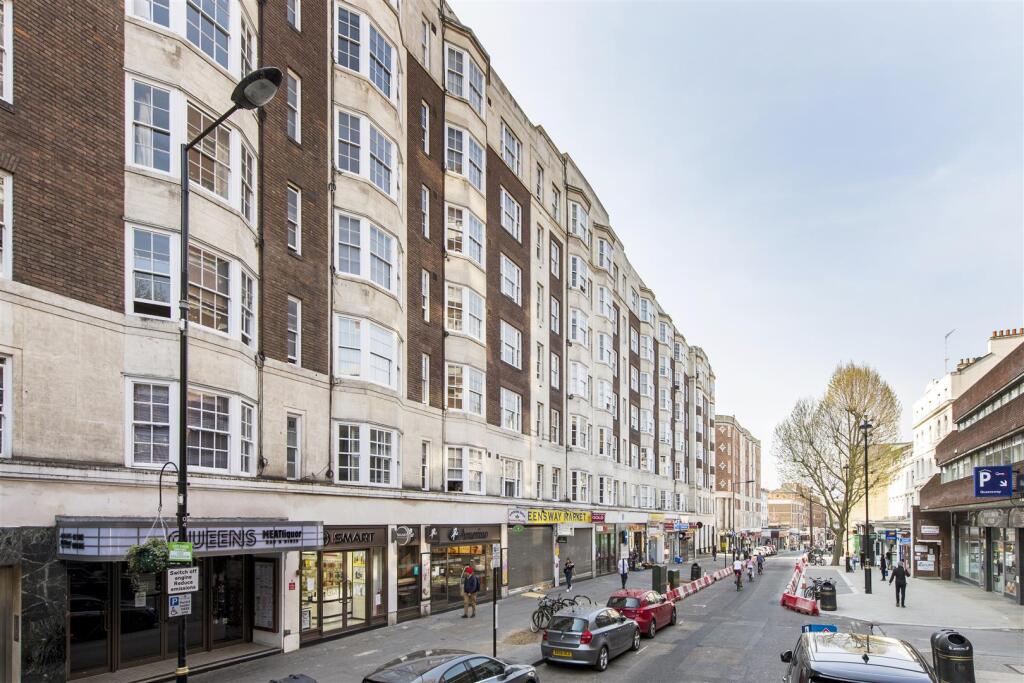 121 Queens Court Hi-1.jpg