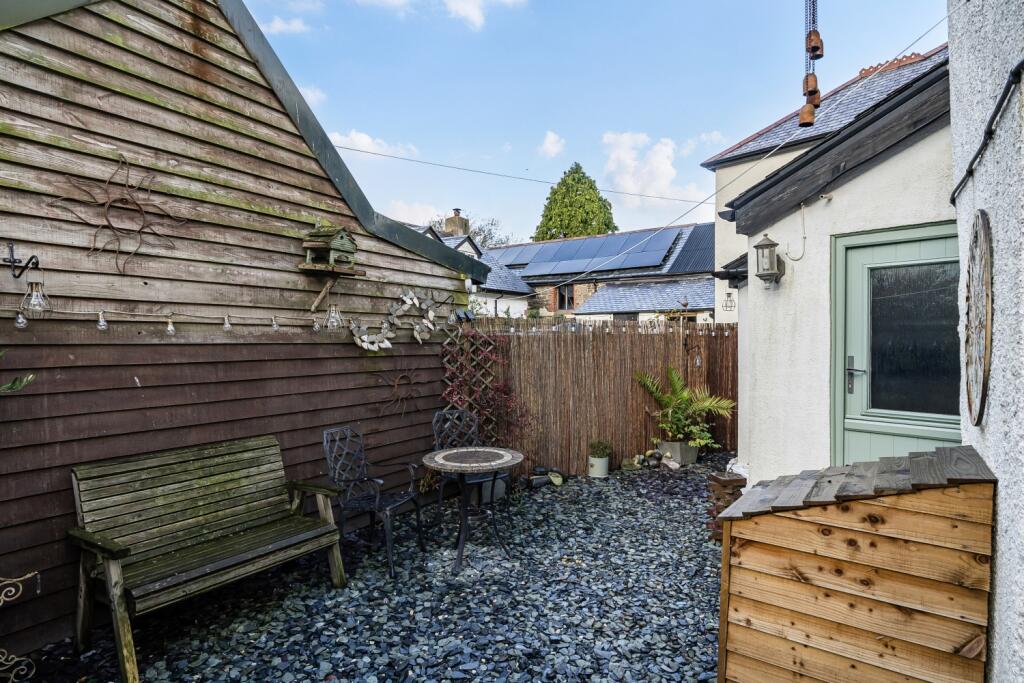 1383118-16-69316e7155344