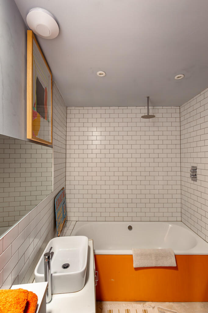 299706 - 25_7_17_TMH N16 0RR10152-Edit.jpg