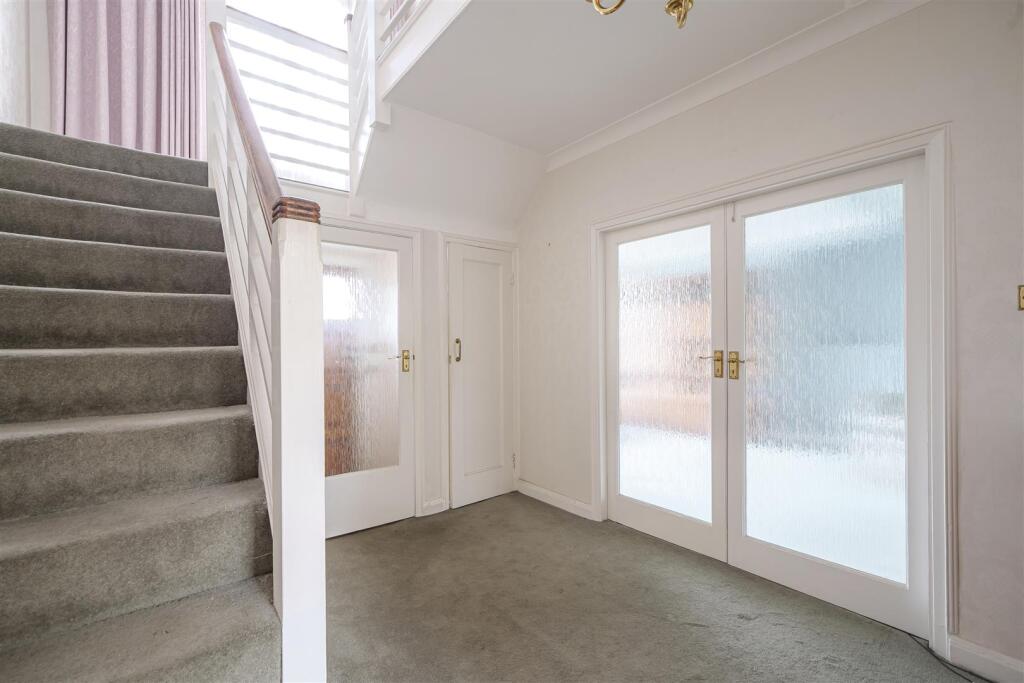 Entrance Hallway.jpg