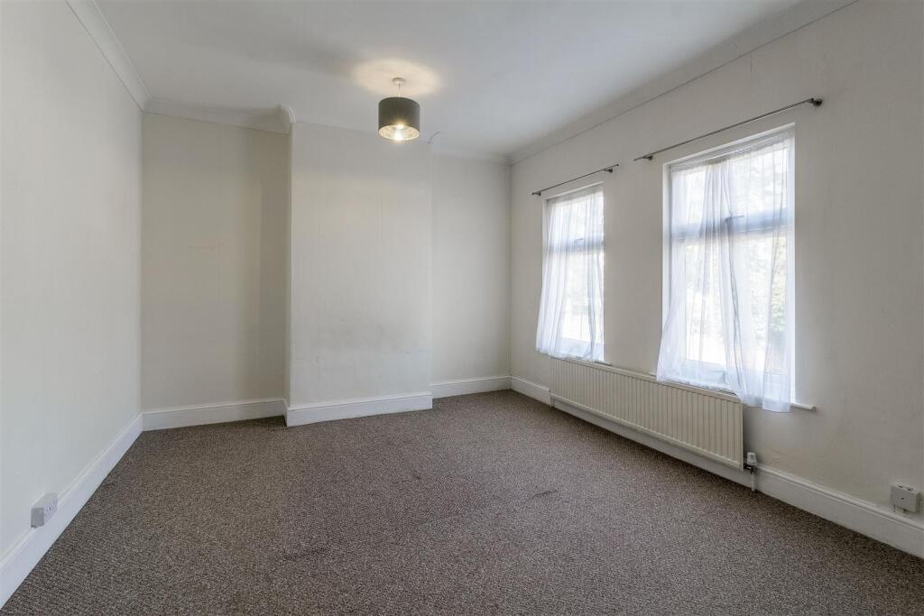 31 Hatton Park Road 009.jpg