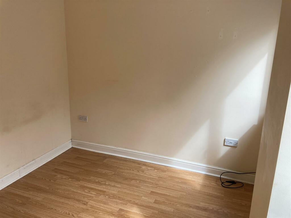 Back Bedroom.jpg