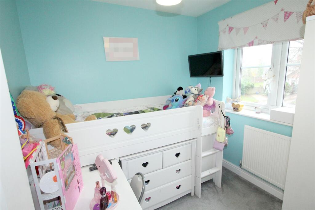 IMG_6851 bed blue.jpg