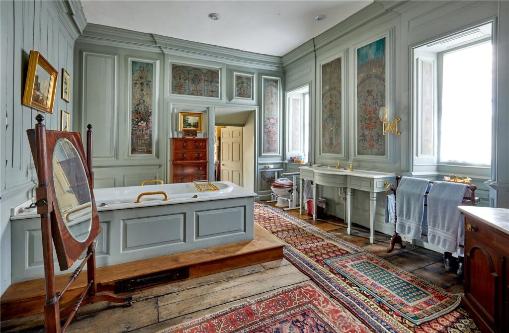 Bedroom One En Suite