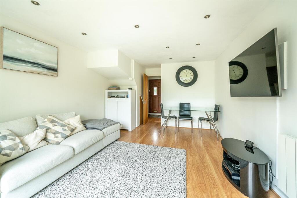 7-Carlsbury-Close-1009.jpg
