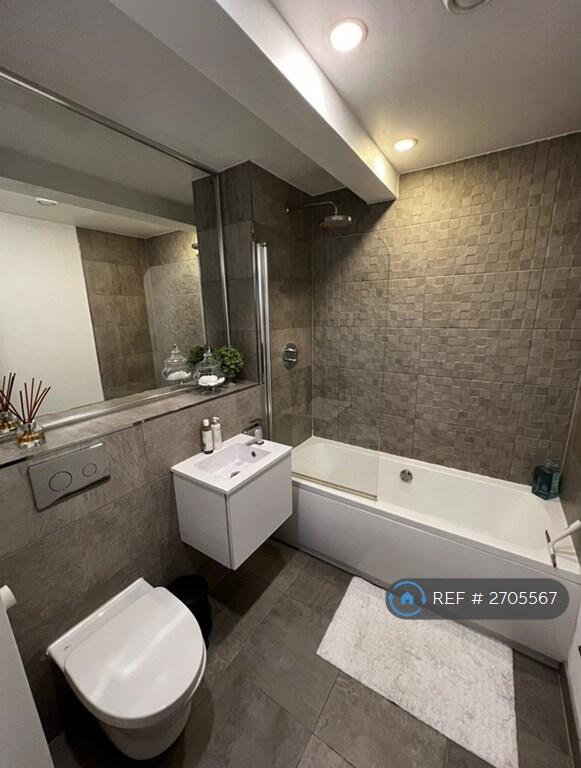 Main Bathroom