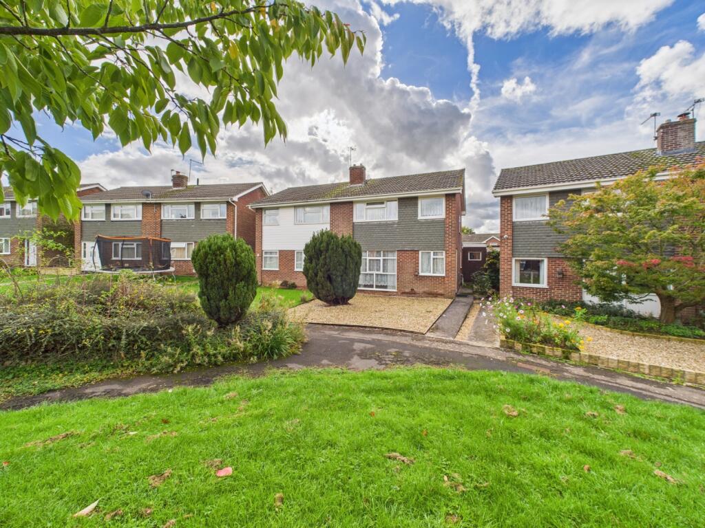 CAM02023G0-PR0177-STILL019