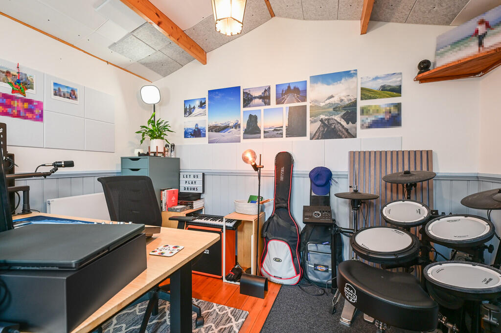 69-robins-grove-c...