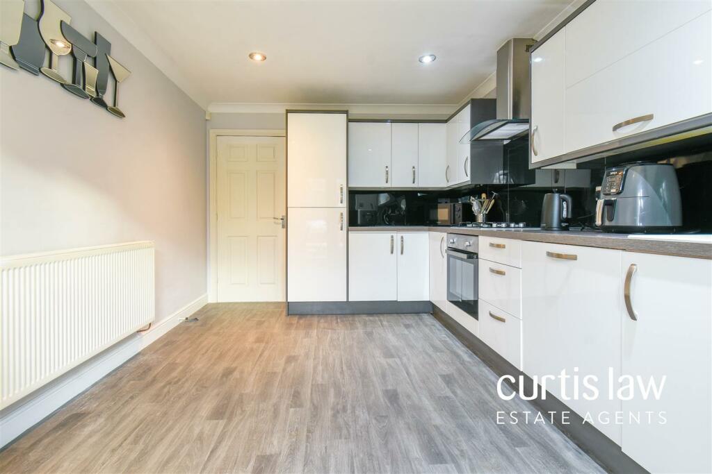 Kitchen &amp; Dining Area