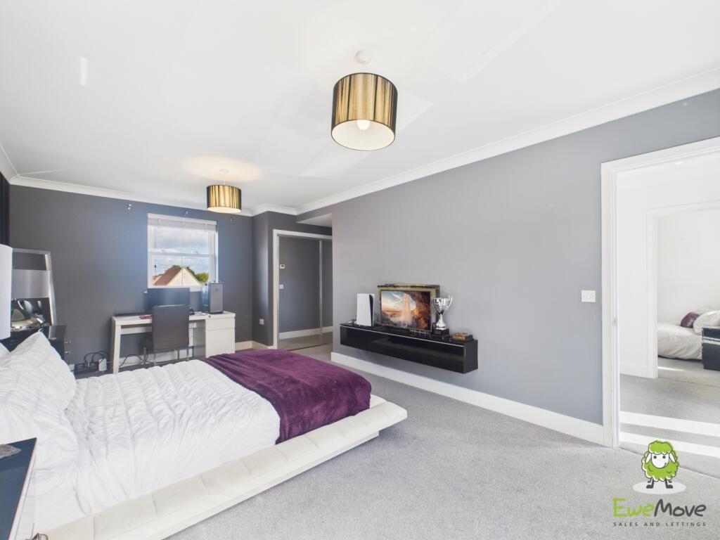 EweMove Estate Agents Basingstoke - Rockbourne Roa