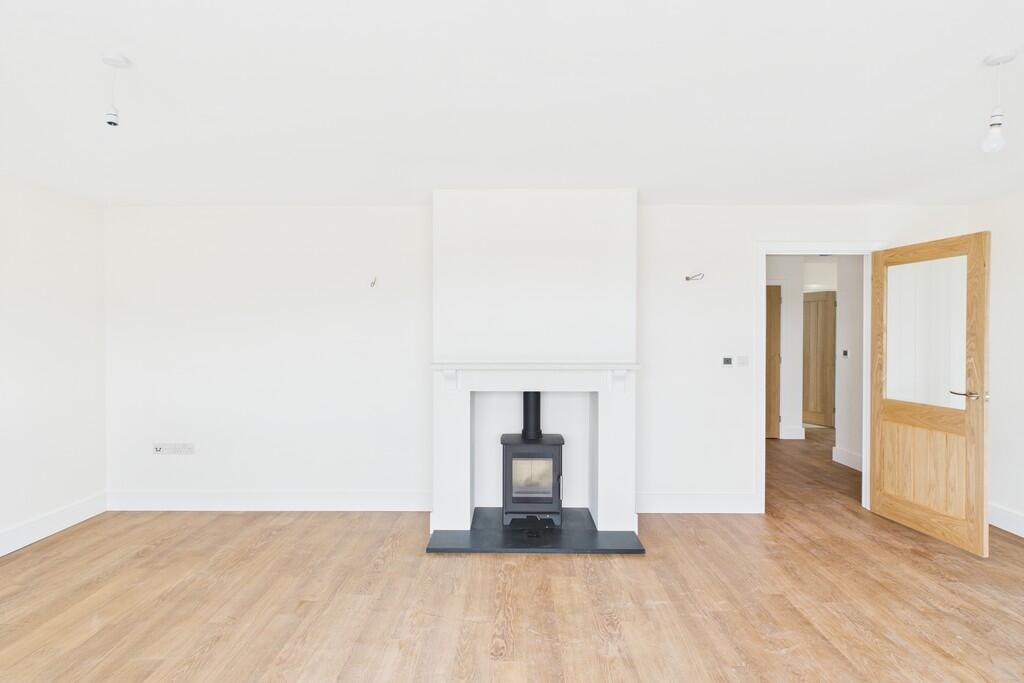 CAM01689G0-PR0453...