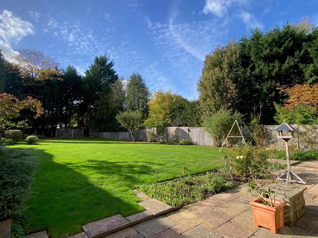 Hedgerley rear oct.jpg