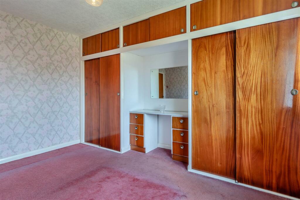 8593028-interior04.jpg