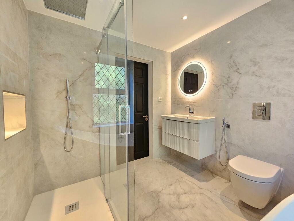 Bedroom 2 En-Suite