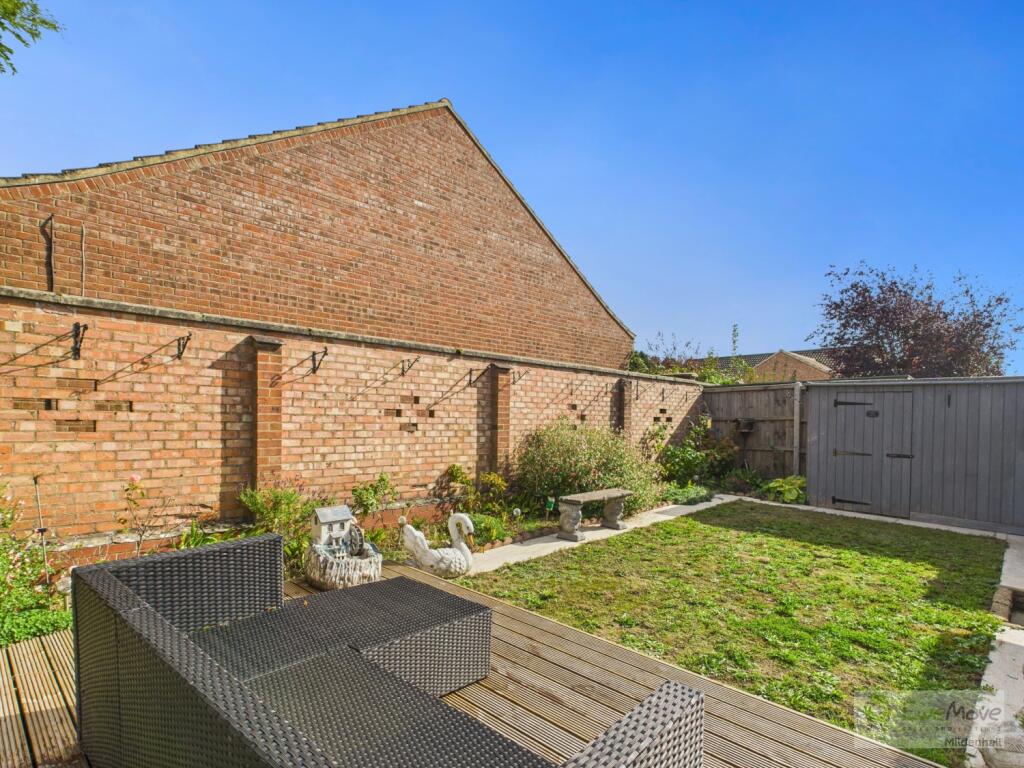 Covey Way EweMove Mildenhall Garden 4
