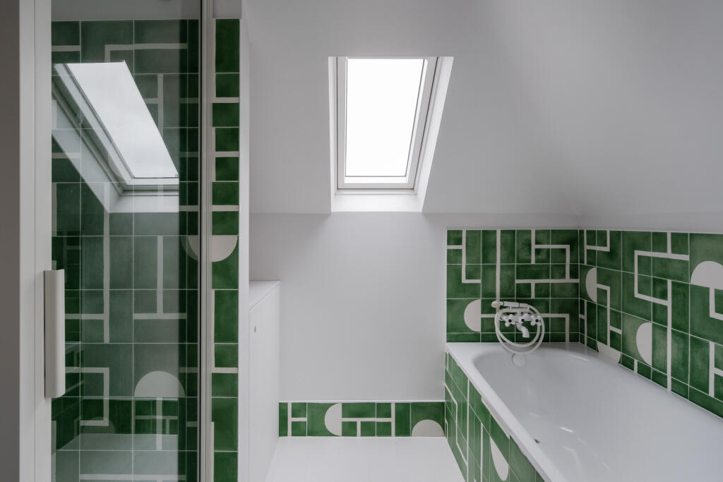 225007 - Chatsworth Road, London NW2 4BN - high...