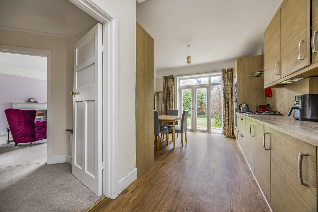 3 Newstead Road, ...