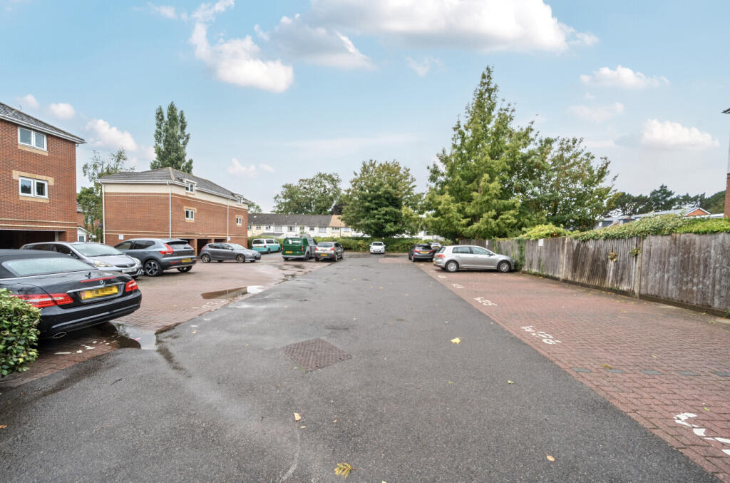 1348298-3-68b6d54...