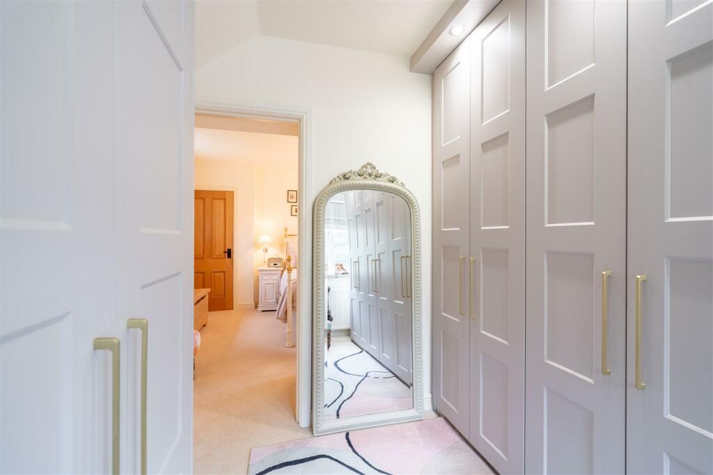 Bedroom 2-4.jpg