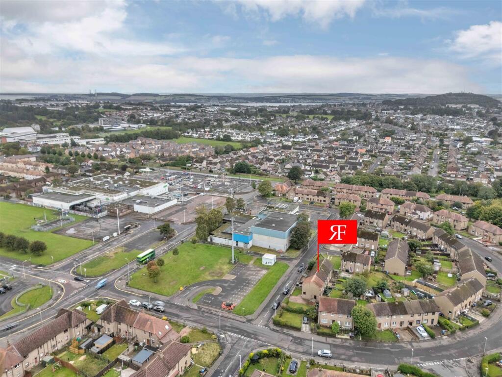 28 Emmock Place Dundee RENTAL-15.JPG