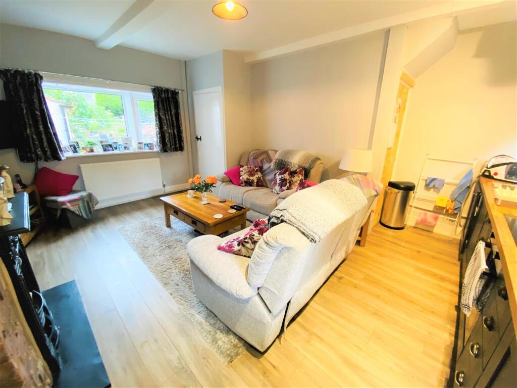 SouthTerrace3.jpg