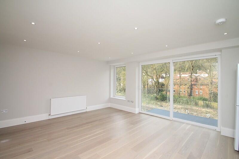 Lounge/Dining Area
