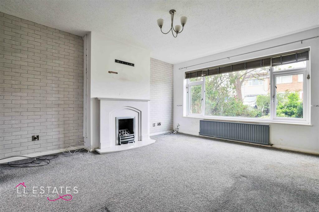 83 Llandaff Drive-15.jpg