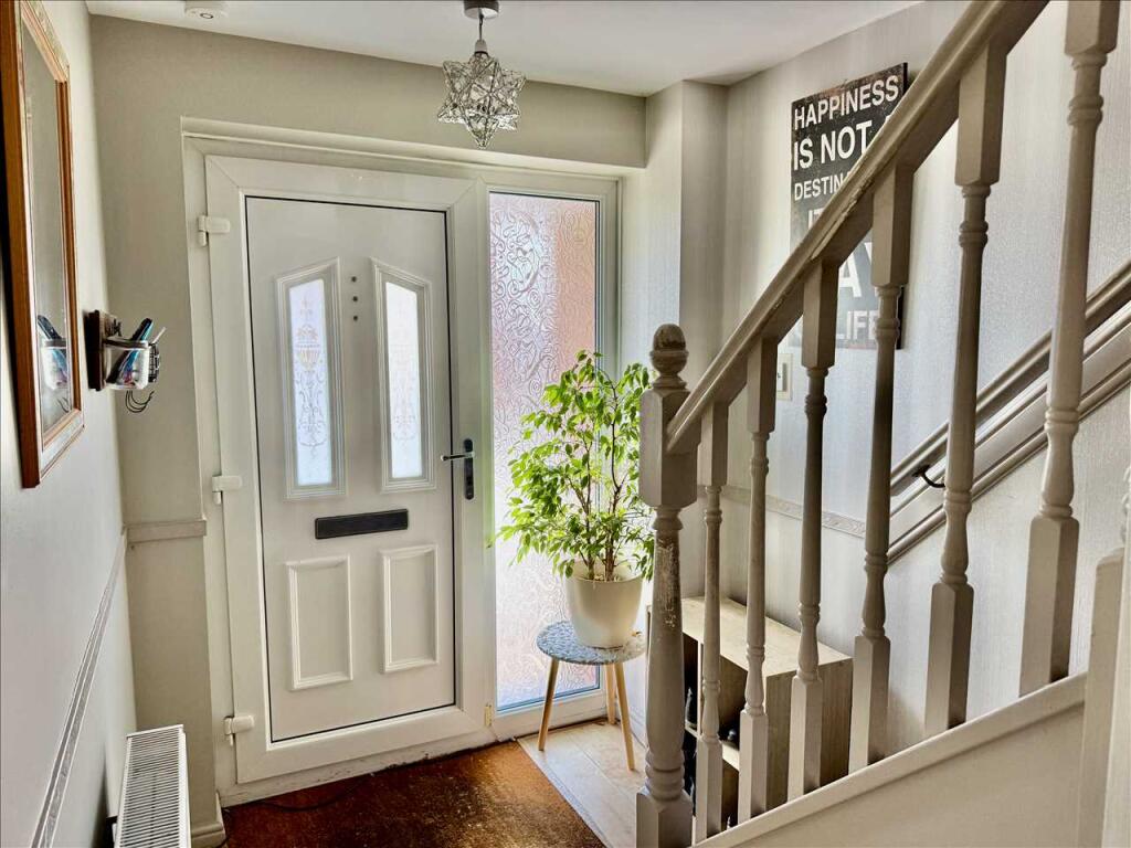 ENTRANCE PORCH