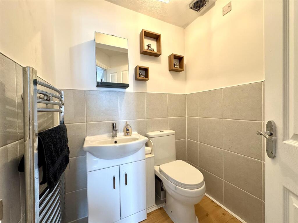 CLOAKROOM/WC