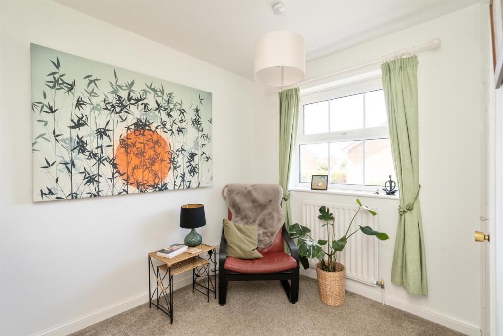 19 Chelveston Crescent_25.jpg