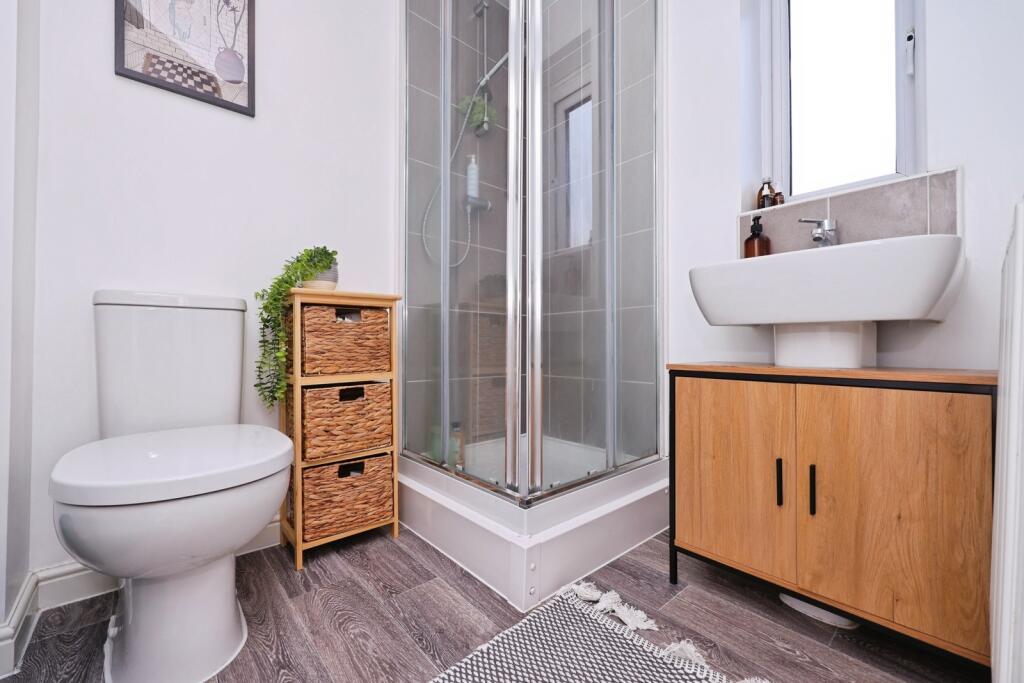 En Suite Shower Room