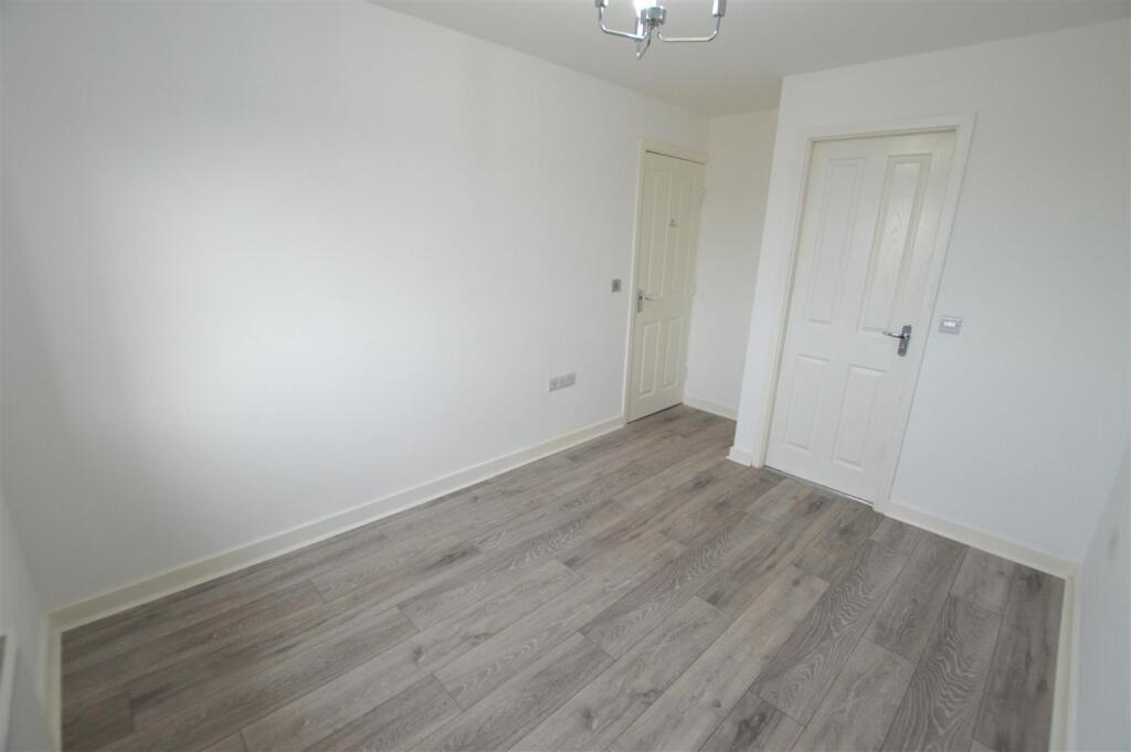 14 Hexham Gardens Bedroom 2.JPG