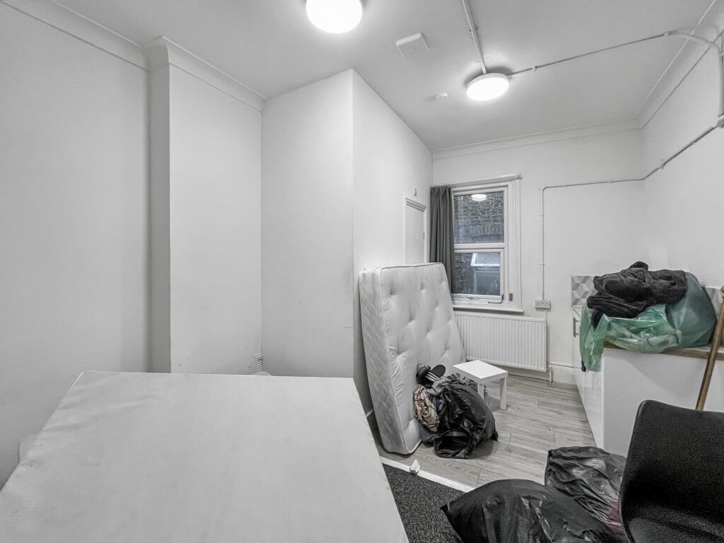 304A High Street, Sutton, Surrey, SM1 1PQ