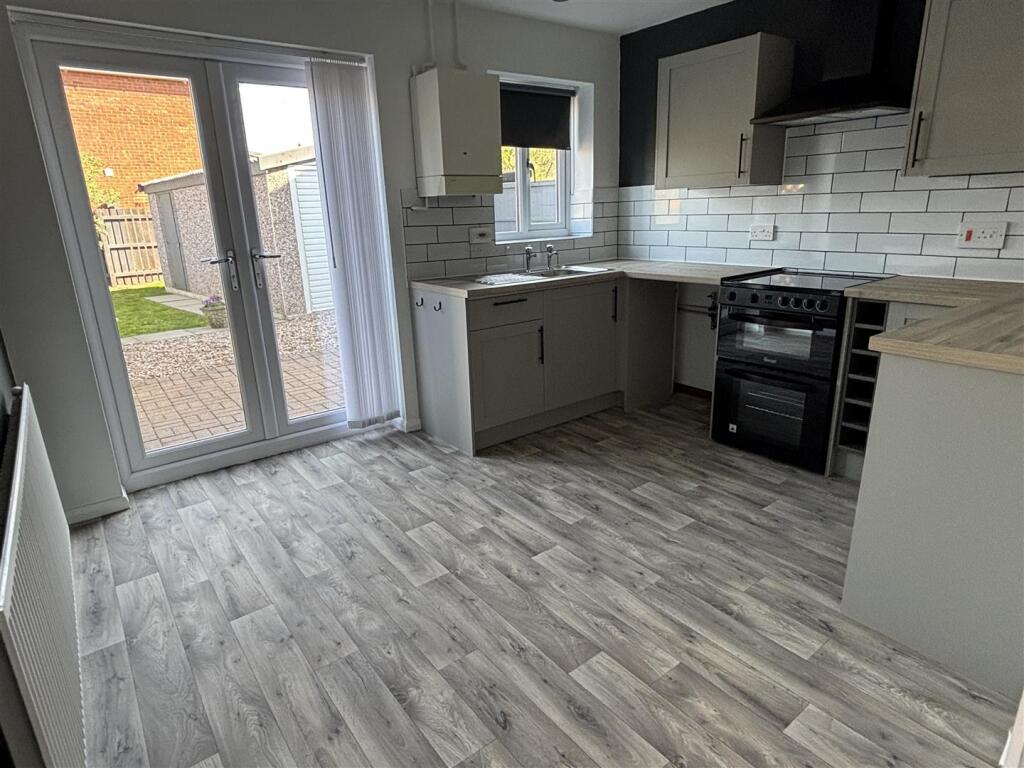 Dining kitchen