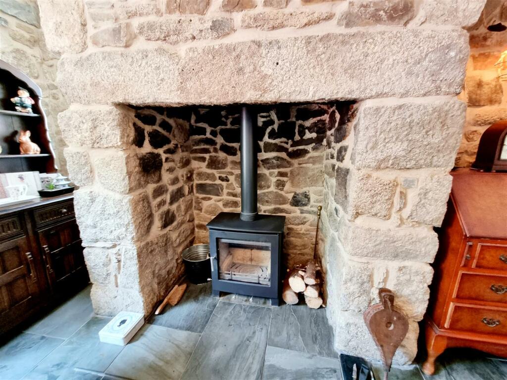 Fireplace.jpg