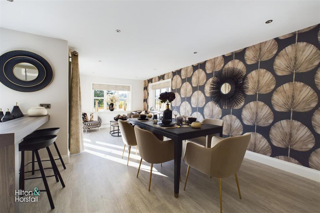 Internal Photo (Plot 8)