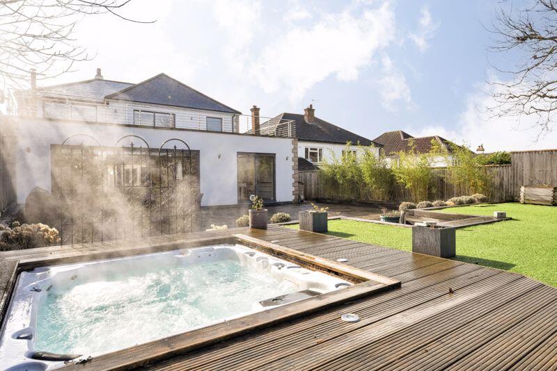 Hot Tub &amp; Garden