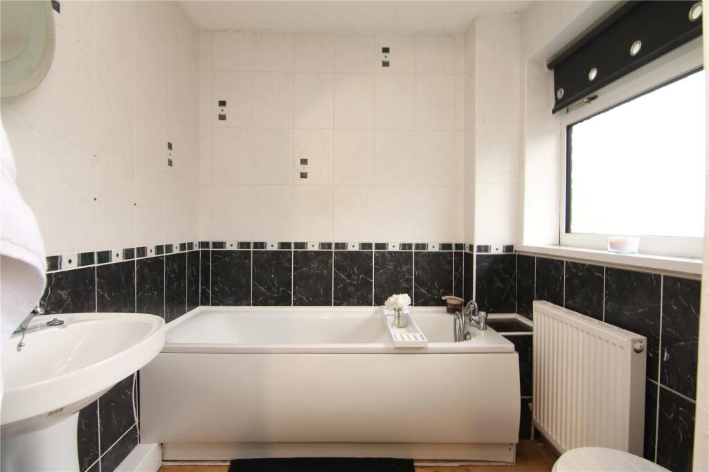 Bed 2 En-Suite