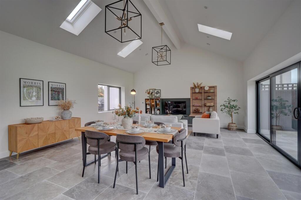 Arrow House (26).jpg