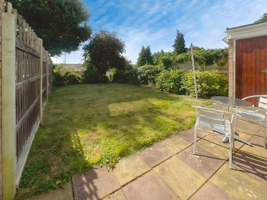 f5227301-Garden 2...