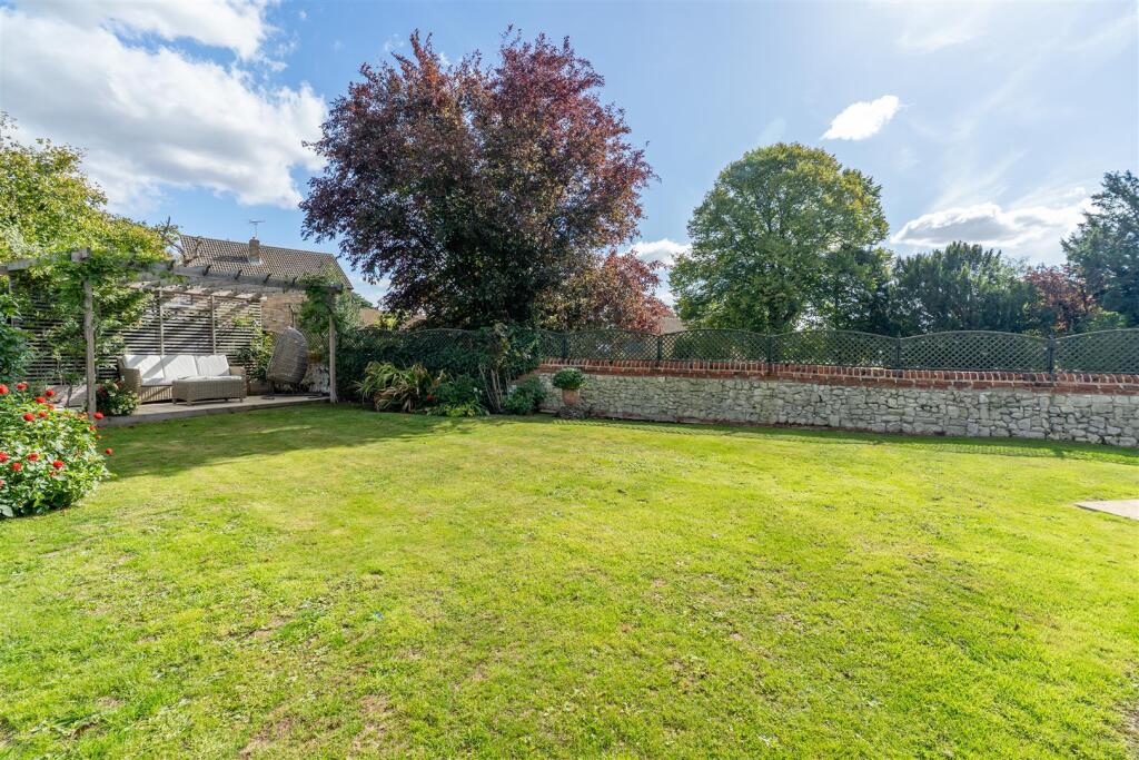 8 Isleham rd, Fordham-08140.jpg