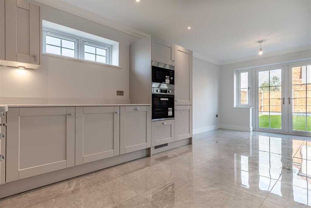 kh_CPwuUxU-_MZdz4vaM-A (1).jpg