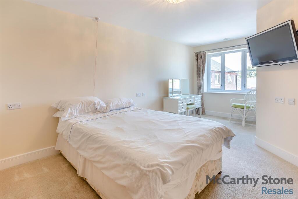 8648425-interior19.jpg